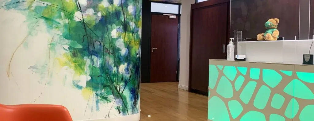 Entrée du cabinet du Dr Vautrin, chirurgien-dentiste spécialisé en chirurgie buccale et implantaire situé à Nancy (54)